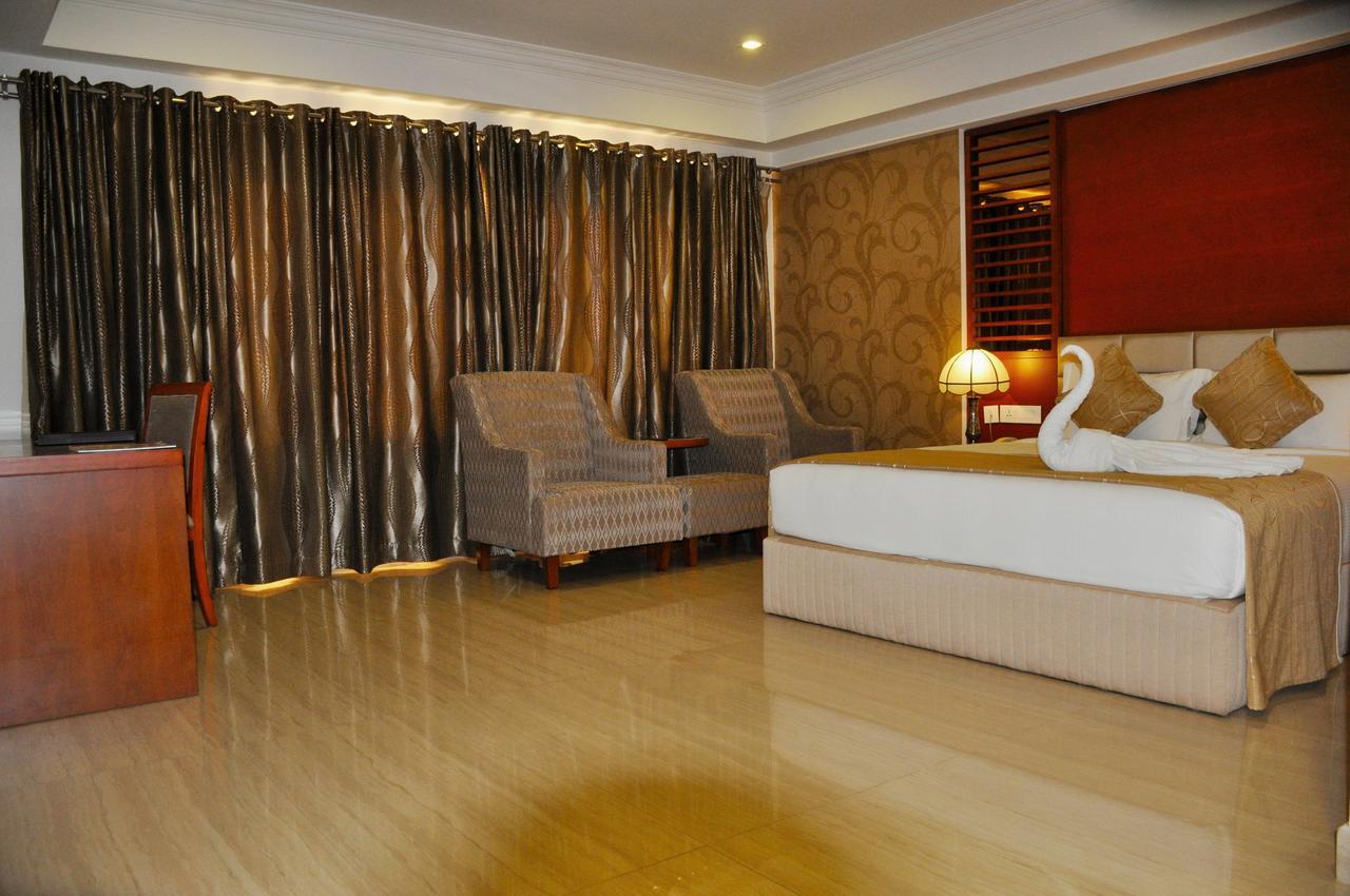 Lake Palace Trivandrum Vettutura Exteriér fotografie