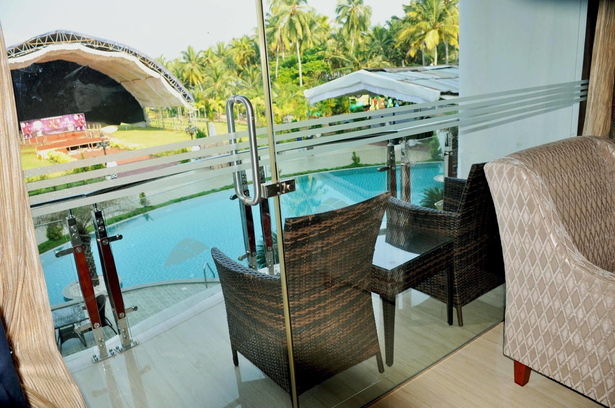 Lake Palace Trivandrum Vettutura Exteriér fotografie